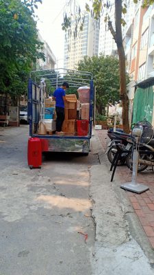 Văn phòng có rất nhiều đồ đạc cồng kềnh cần di chuyển 