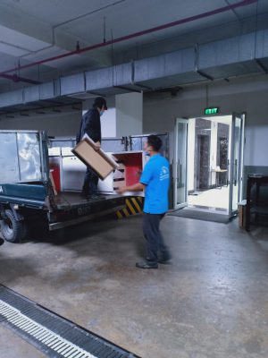 Giá thuê Xe cắt nóc tại các chung cư 