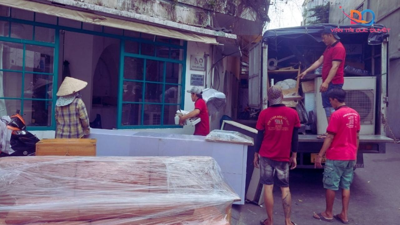 Thuê xe chuyển đồ Royal City – Giải pháp tối ưu cho cư dân hiện đại